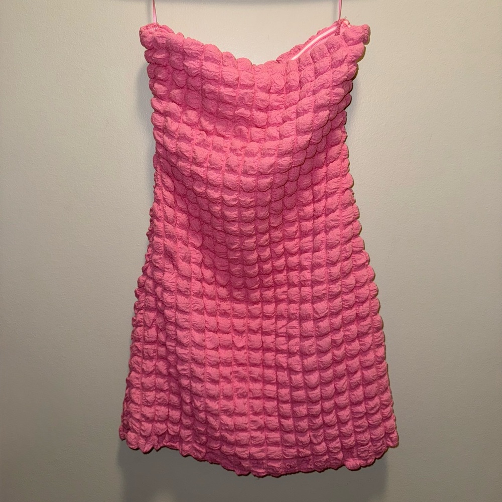 Le Lis Vibrant Pink Strapless Dress